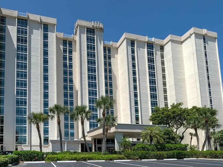 2425 Gulf Of Mexico Dr #7B — Photo 20