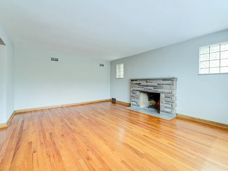 8710 Delmar Blvd #2F — Photo 7