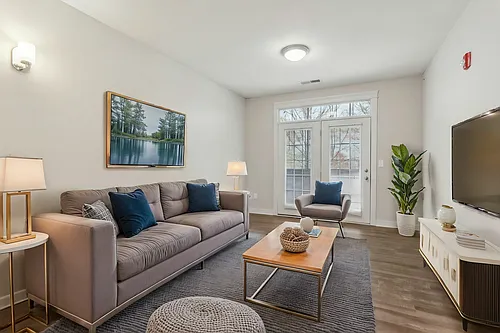 Apartment in Bloomington, Monroe - View 2