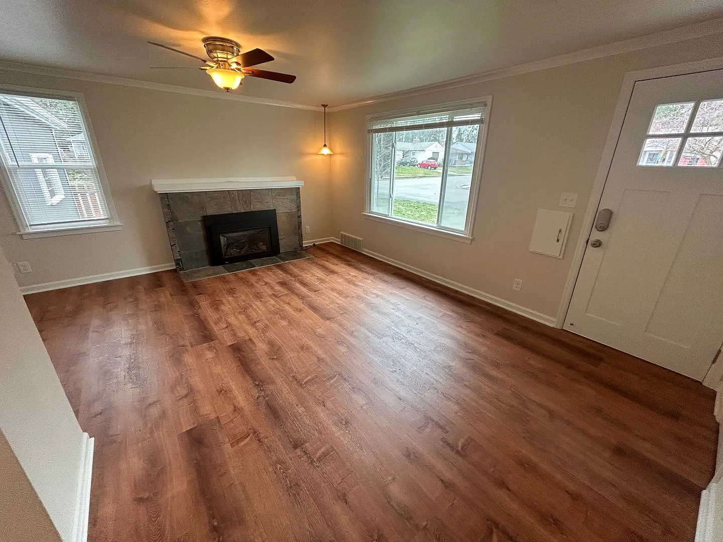 Beautiful 3 Bed, 2 Bath House Near Manito Park on South Hill! — Photo 3