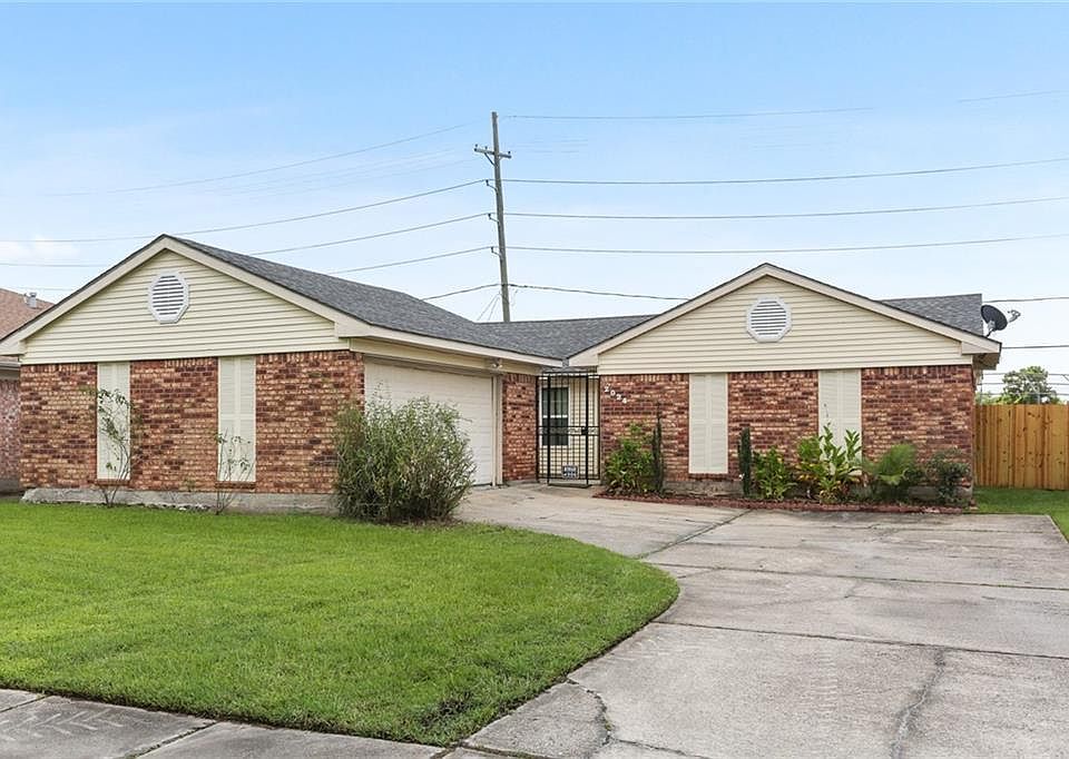 1st image of 2024 Sugarloaf Dr