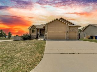 713 E Zuni St, Kechi, KS 67067