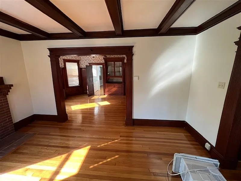 2 bed, 900 sqft, $3,100 — Photo 4