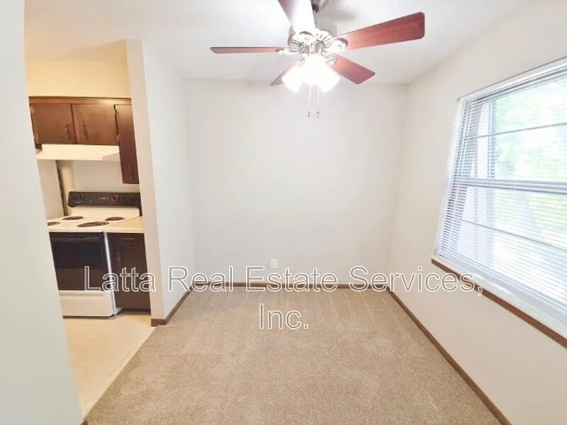 1 bed, 1.0 bath, 750 sqft, $875 — Photo 3