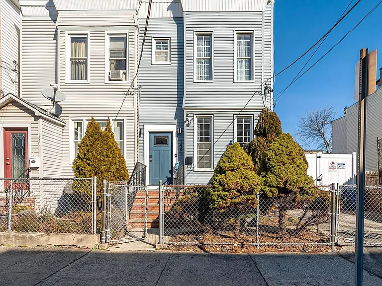 148 Union St #1/2 — Photo 27