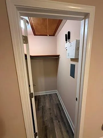 519 Aurora Ave — Photo 10