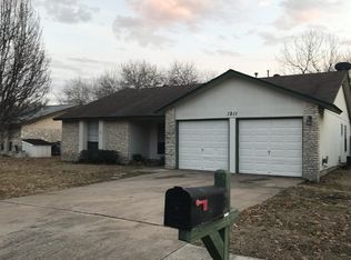 1211 E Mesa Park Dr, Round Rock, TX 78664
