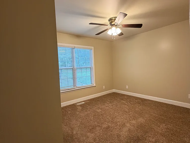 279 Rainey Rd — Photo 9