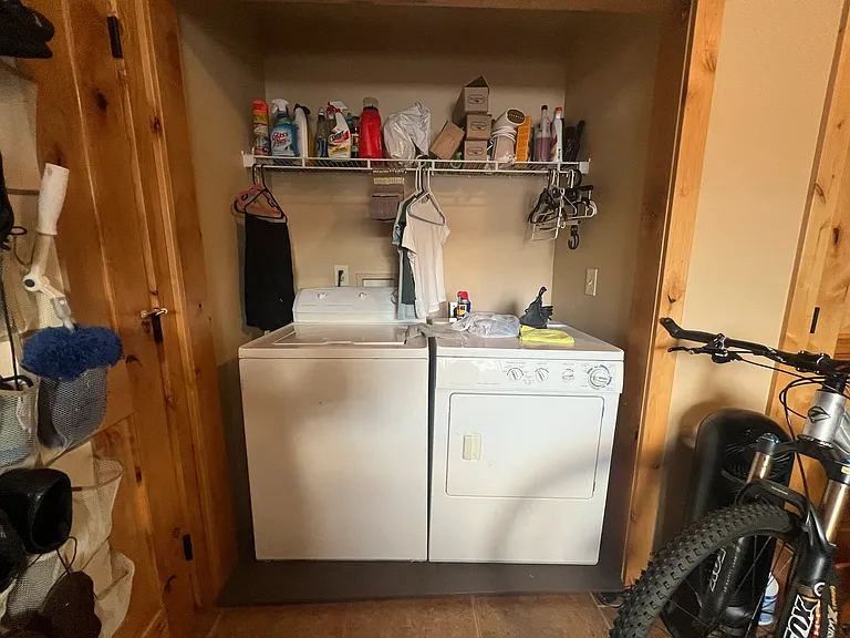 We now have a new LG Washer & Dryer (not pictured) so your laundry days will be nice and easy. This is the 4th Bedroom/Office