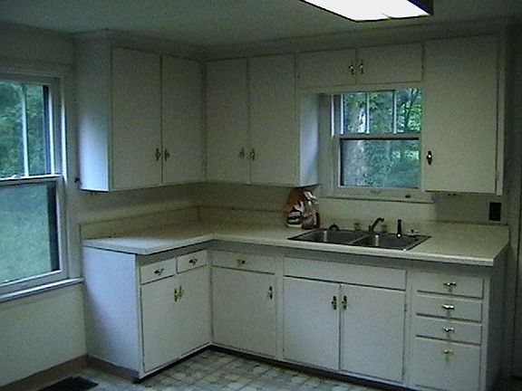 4th image of 225 N 40th St