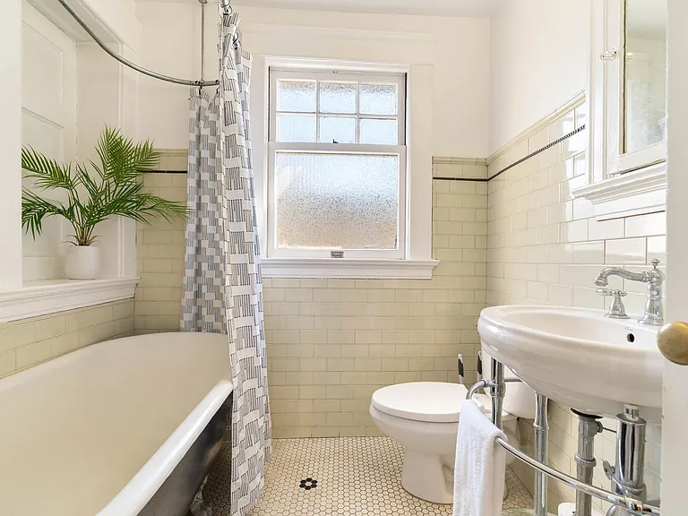 118 NW King Ave #21 — Photo 19