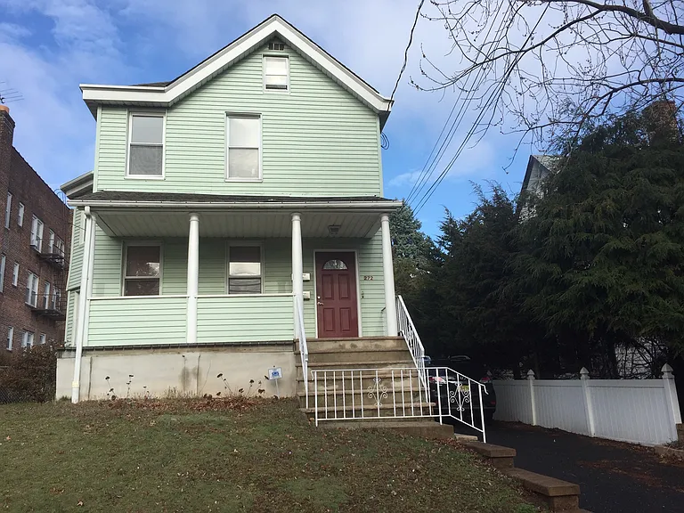 272 Berkeley Ave — Photo 1