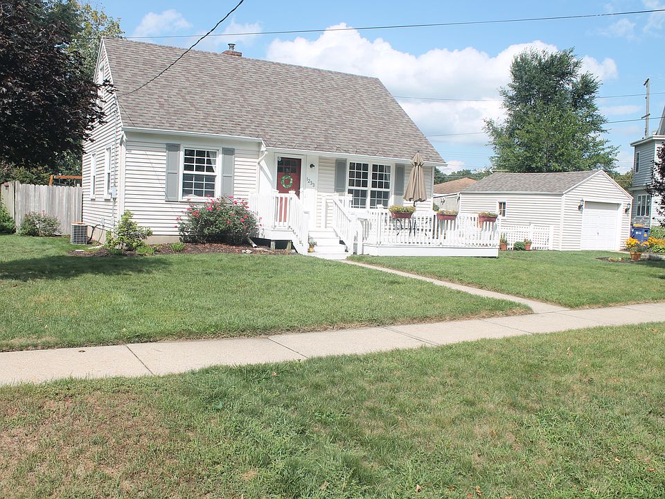 1st image of 1233 Griswold St SE