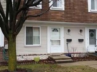 45805 Kensington St, Utica, MI 48317