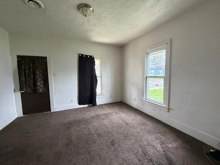 1114 Vine St — Photo 9