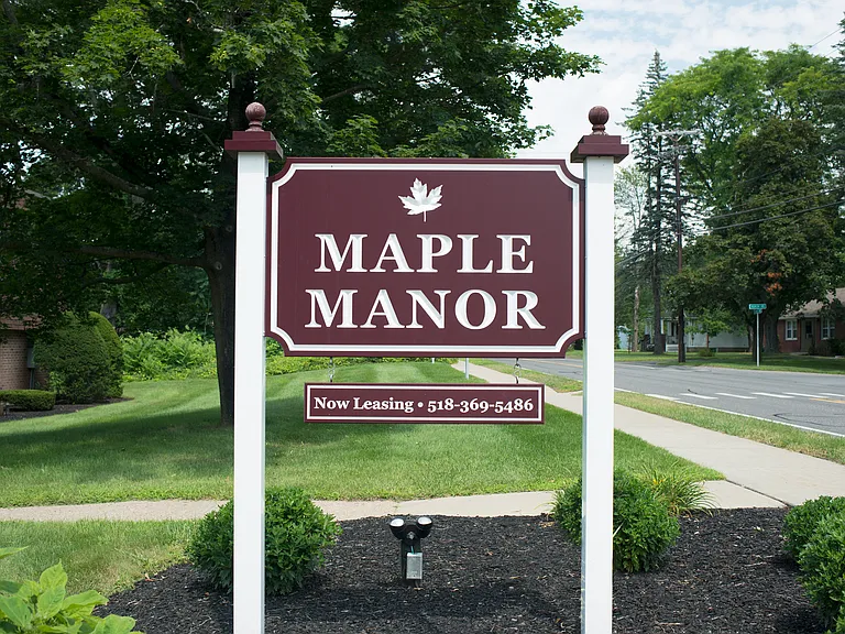 Maple Manor — Photo 12