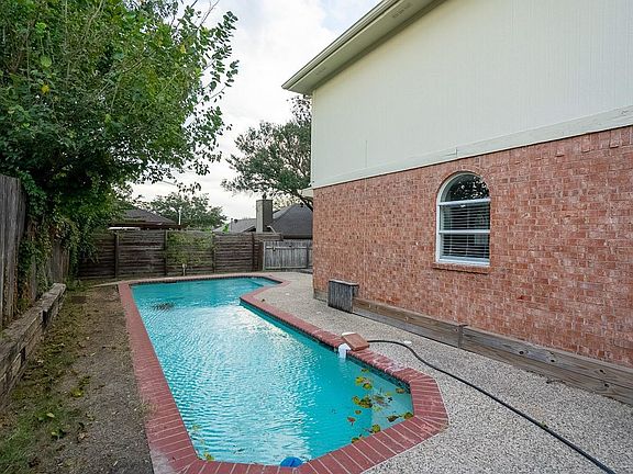 3rd image of 1408 Belaire Dr