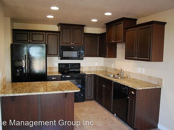 4th image of 2416 NE 79th St