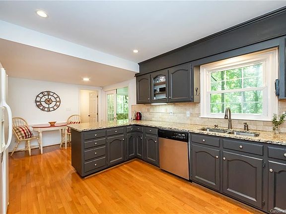 5th image of 3600 School House Ln