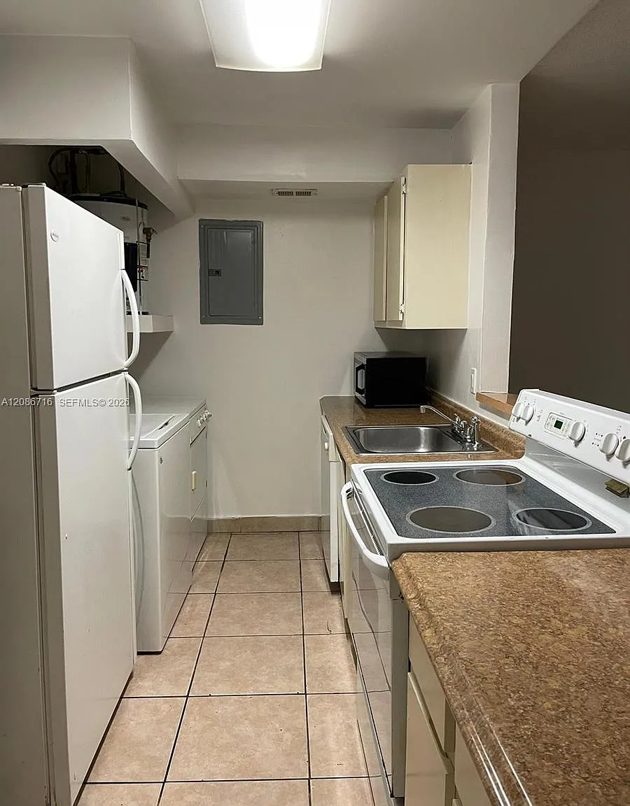 Arbor Keys Condo — Photo 2