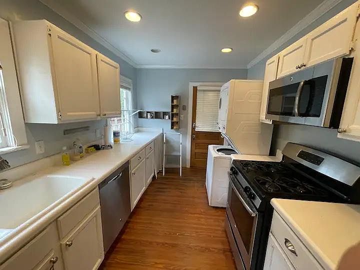 1st image of 313 W Moreno St