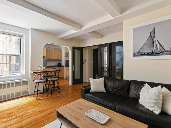 155 East 49th Street 5G image 1 of 6