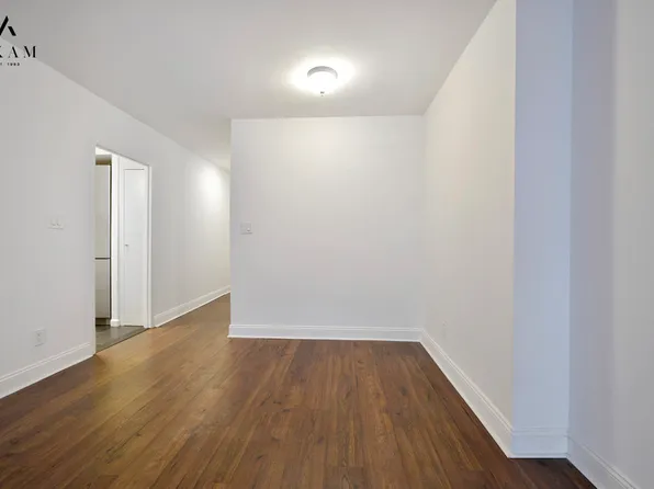 343 East 74th Street 7J image 3 of 12