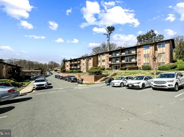 10025 Fair Woods Dr Unit 144, Fairfax, VA 22030