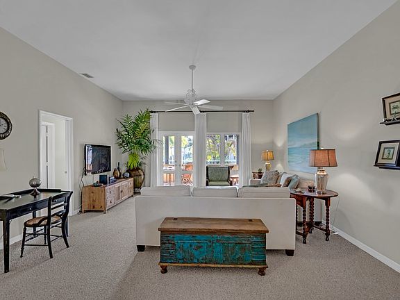 4th image of 5040 Harmony Cir APT 201
