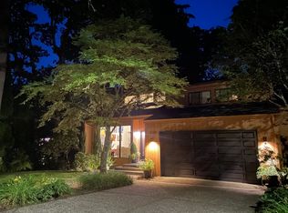 18180 Pioneer Ct, Lake Oswego, OR 97034
