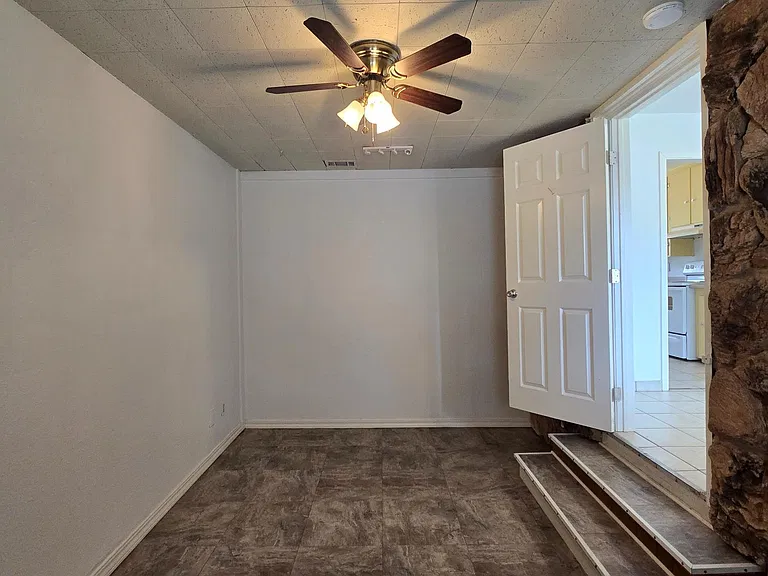102 Laurel St — Photo 9