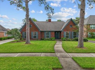 2105 Murfield Dr, League City, TX 77573