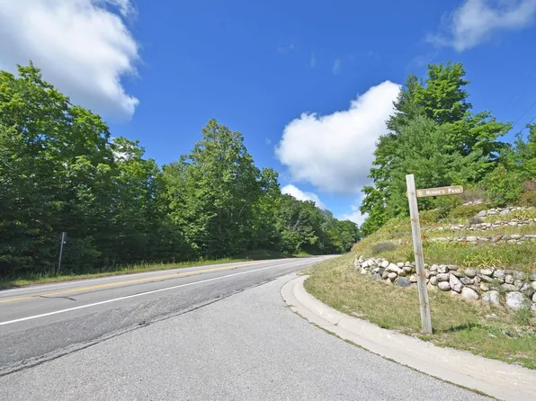 5 W Timberview Trl, Empire, MI 49630