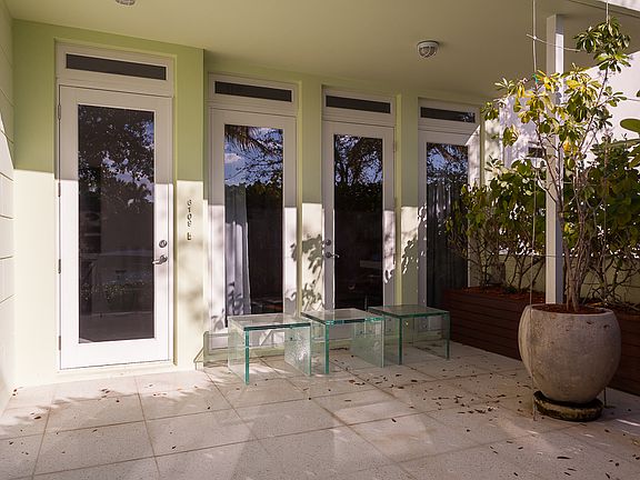 2nd image of 6109 Laguna Dr W
