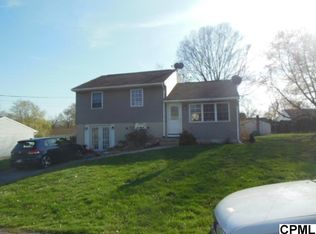 4 Sunny Dr, Harrisburg, PA 17112