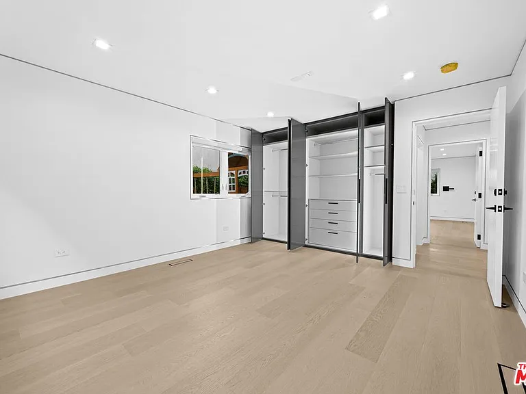 1211 S Sherbourne Dr #2 — Photo 6