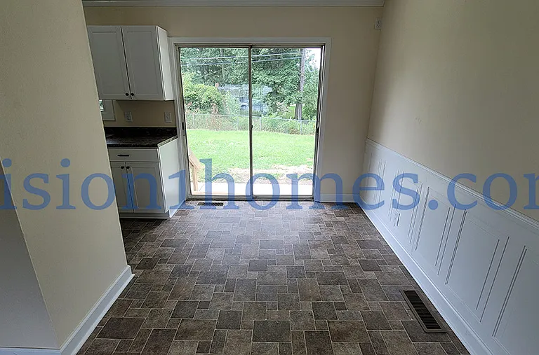 1605 Karen St — Photo 6