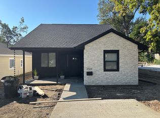 2925 Decatur St, Omaha, NE 68111