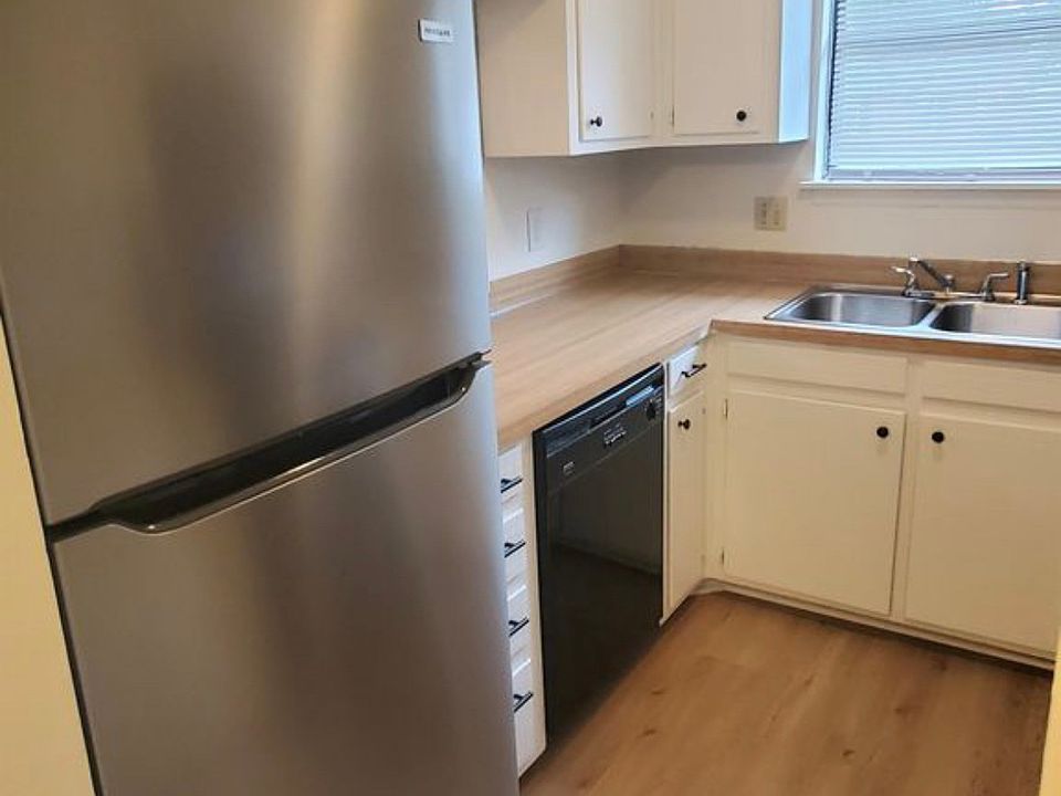 1st image of 218 Miami St #2