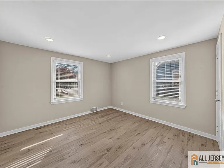 224 Atlantic Ave — Photo 6