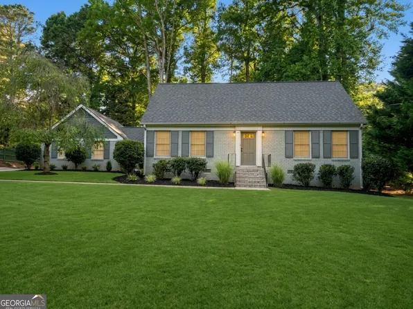 1681 Huntington Dr, Marietta, GA 30066