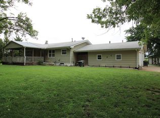 1015 Cleveland St, Harper, KS 67058
