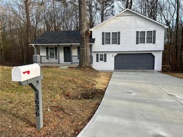 1636 Riverview Ct, Auburn, GA 30011