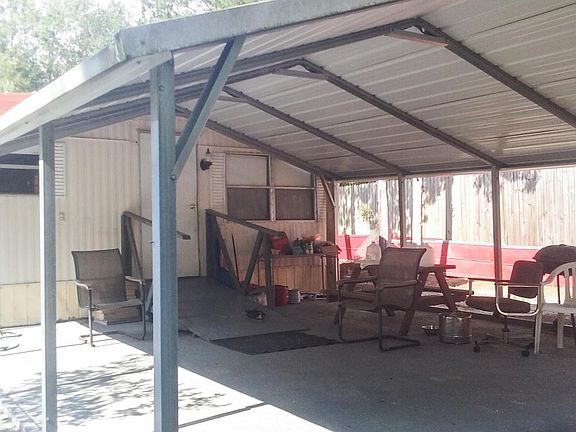 covered patio with ramp