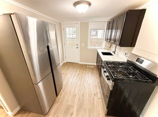 96 Naugatuck Ave #1B, Milford, CT 06460