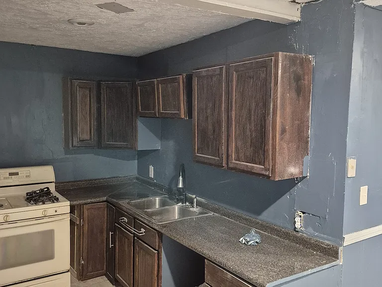 451 Mason Blvd — Photo 7