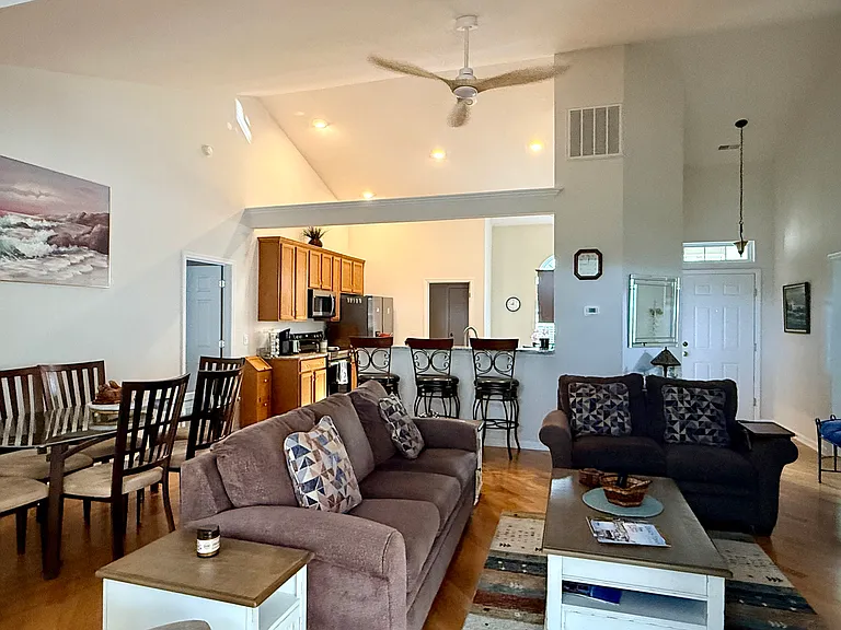 7401 Hermitage Ln — Photo 10