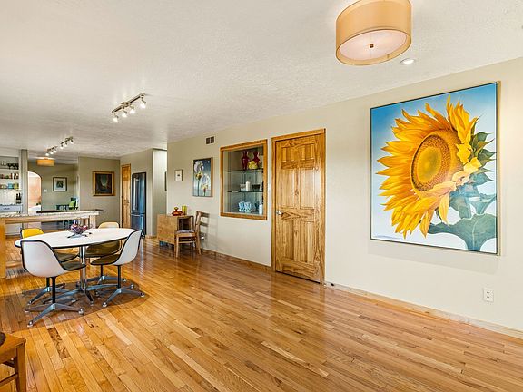 4th image of 1893 Conejo Dr