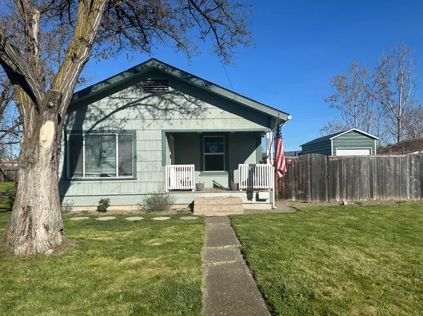 2560 Tennessee Dr, Medford, OR 97501