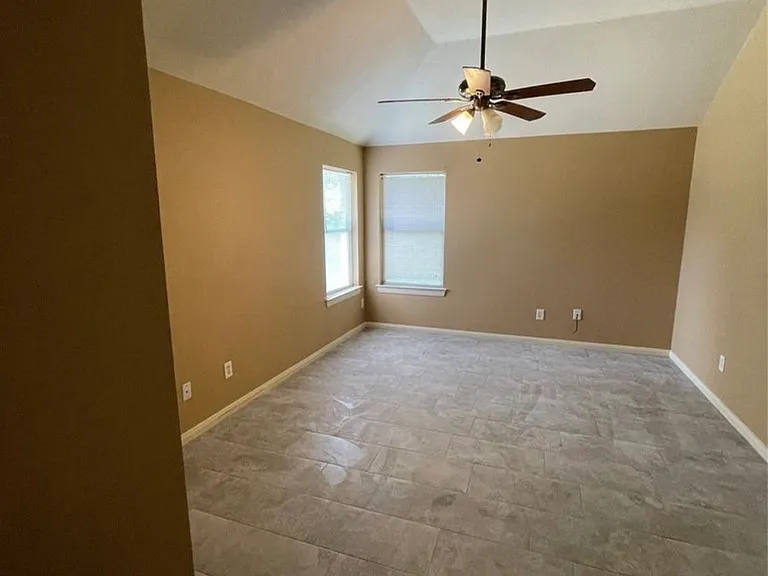 5235 Sherilynn Dr — Photo 10